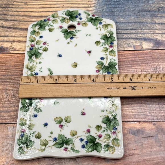 Andrea by Sadek #11193 “Vineyard” CHEESE BOARD Tray Blackberries Porcelain Japan - Picture 3 of 6